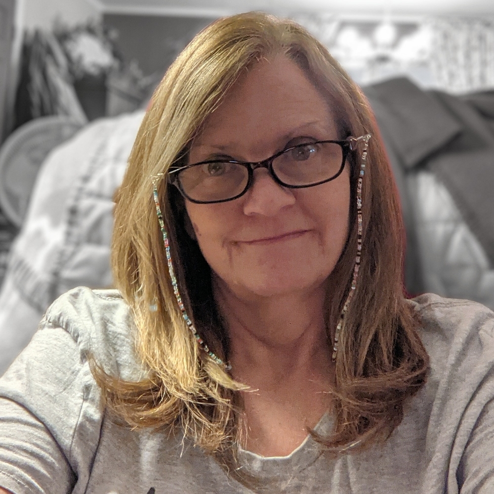 Meet your Posher, Cynthia